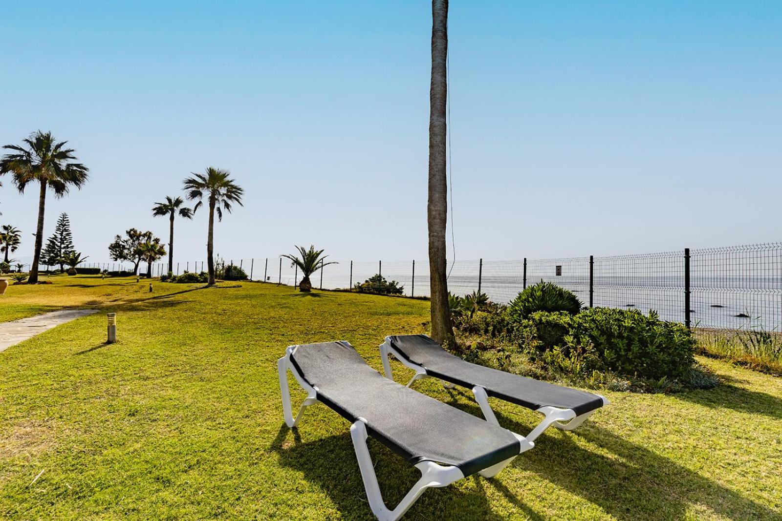Sunrise Beach Front - Casares Del Mar Exterior foto